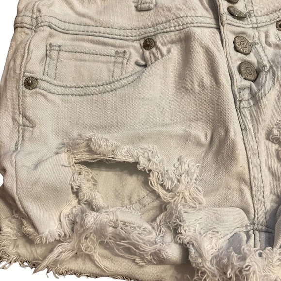 Aeropostale | Distressed Jegging Shorts - Picture 3 of 14